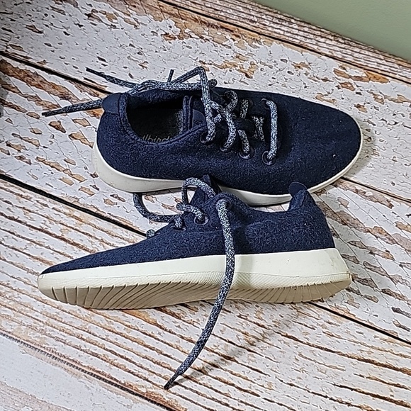 allbirds Shoes - Allbirds sz 6 navy blue merino wool sneakers shoes SH96